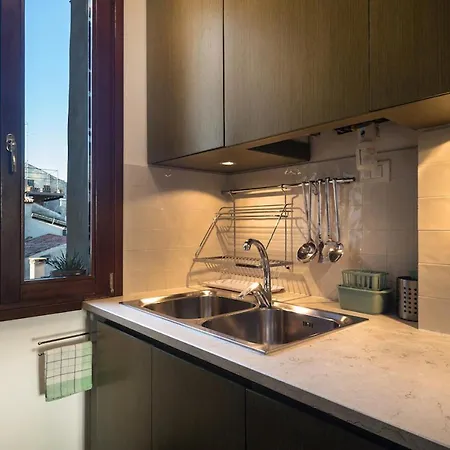 Apartament Mansardina - 1 Min From Accademia - Duplex Stylish And Cosy Wenecja