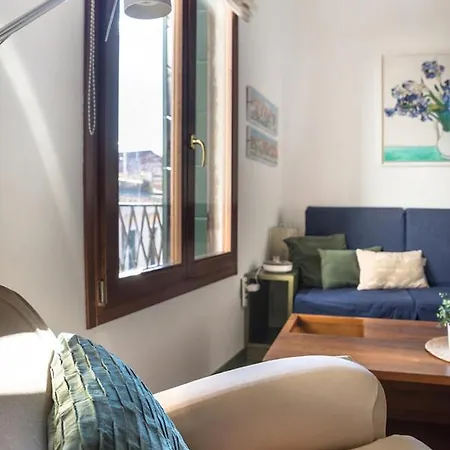 Mansardina - 1 Min From Accademia - Duplex Stylish And Cosy Apartment Venice