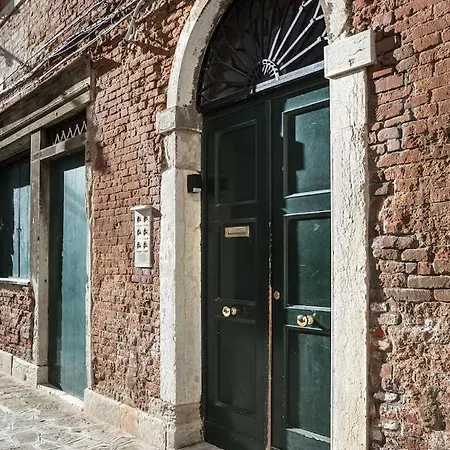 Mansardina - 1 Min From Accademia - Duplex Stylish And Cosy Apartament