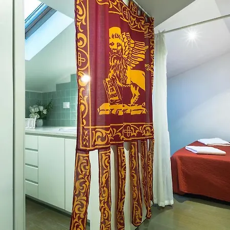 Mansardina - 1 Min From Accademia - Duplex Stylish And Cosy Apartament Wenecja